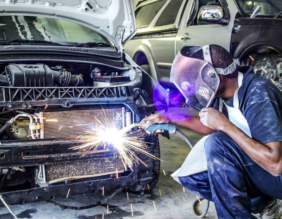 Jeep Accident Repair and Body Work in Lagos | Mechanic on the Go image